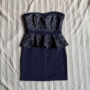 Elegant Strapless Navy Lace peplum Dress